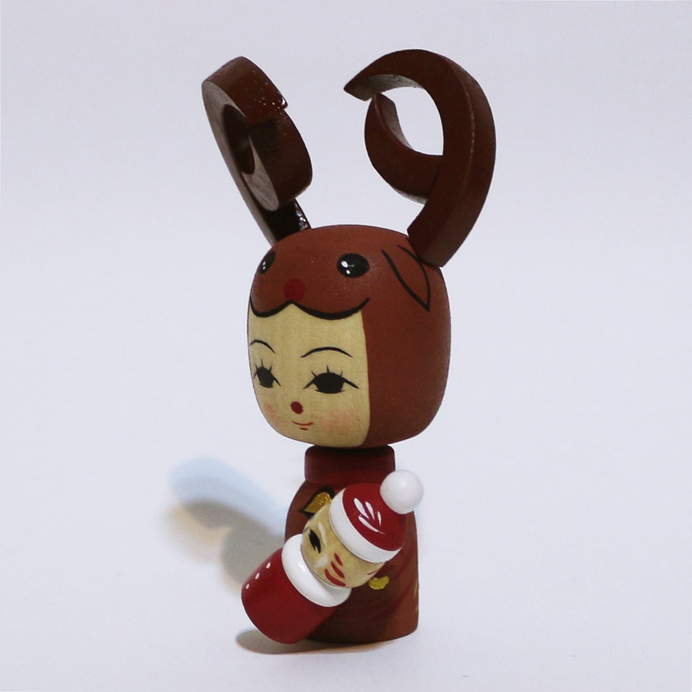 Christmas サンタを抱っこする赤鼻のトナカイこけし Reindeer hugging Santa KOKESHI #456