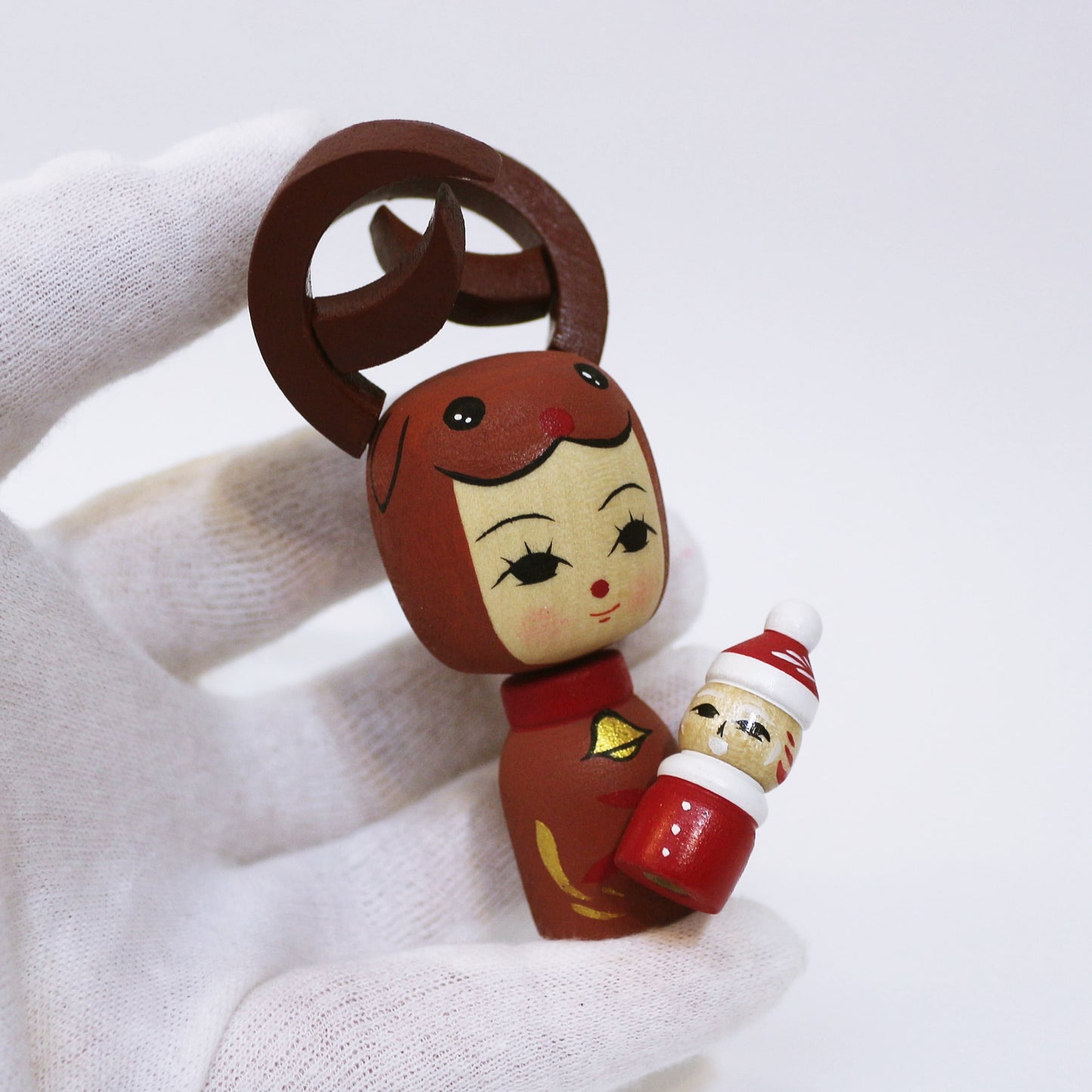 Christmas サンタを抱っこする赤鼻のトナカイこけし Reindeer hugging Santa KOKESHI #456