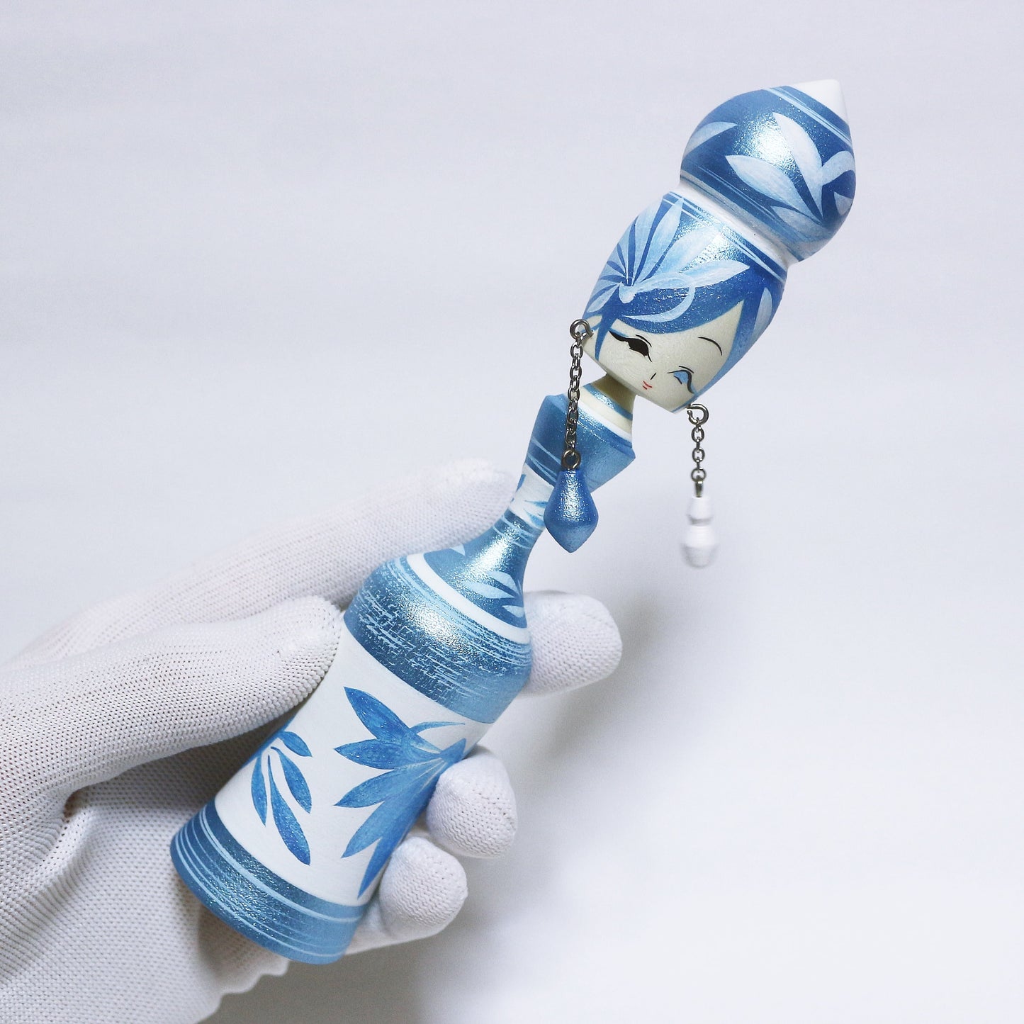 スカイブルー　イヤリング　こけし　Sky Blue Earrings KOKESHI　※236