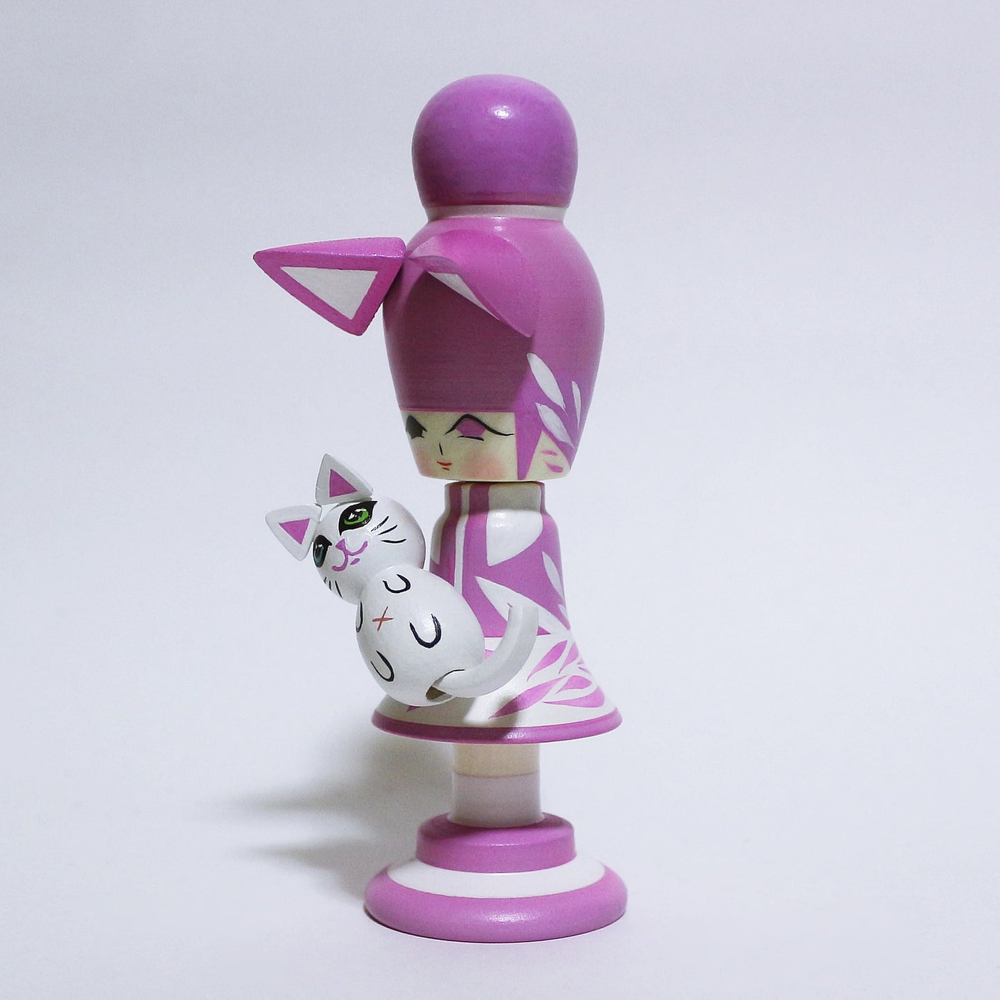NEKO-MIMI Holding a cat KOKESHI　※508