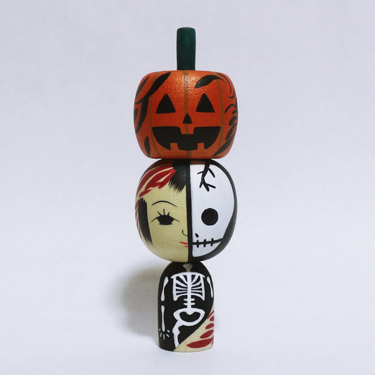 HALLOWEEN 中身見えちゃってるよコケシ　Kokeshi with its contents visible　※677