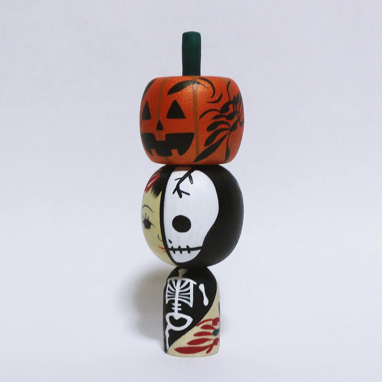 HALLOWEEN 中身見えちゃってるよコケシ　Kokeshi with its contents visible　※677